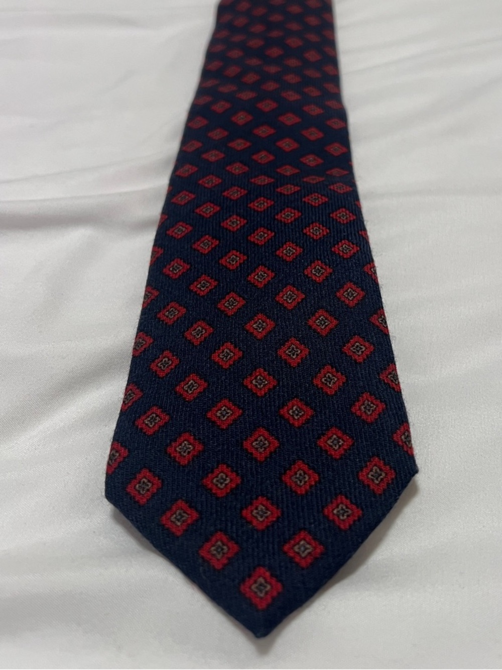 Vintage Canali tie 56” long dark green/blue and red medallions 100% wool - Picture 3 of 8
